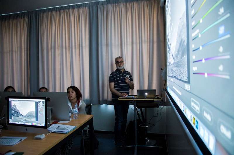 Fotografia digitale: corso avanzato di Photoshop con un “Adobe Guru”