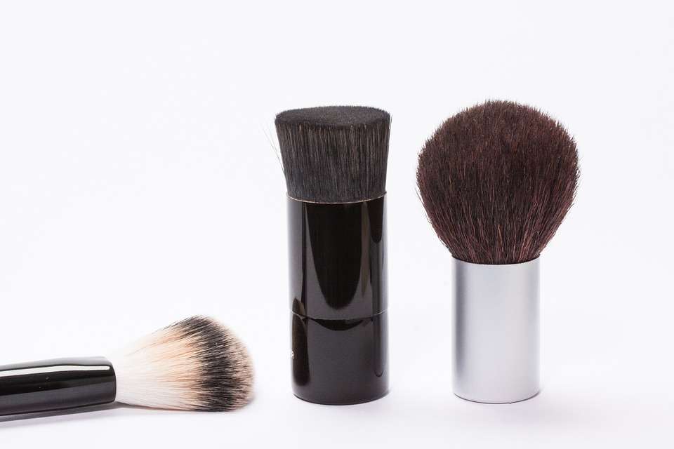 brush-259183_960_720