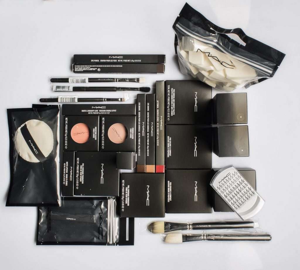 mac-kit-make-up-area-domani