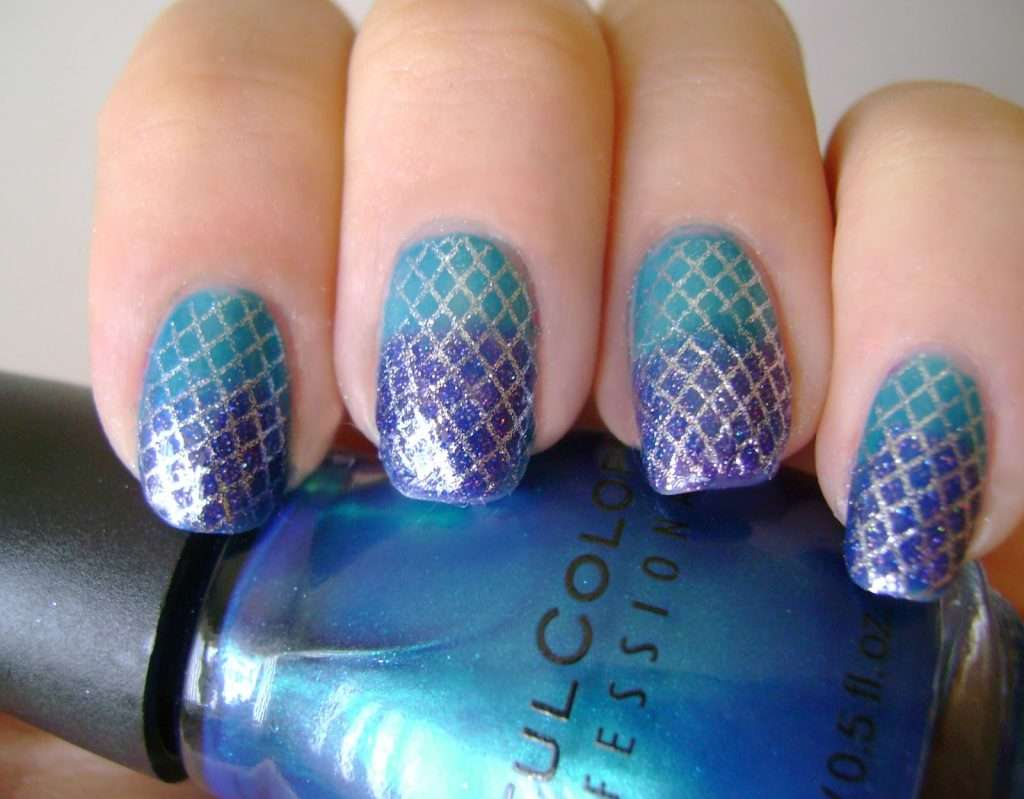 nail art effetto sirena stencil