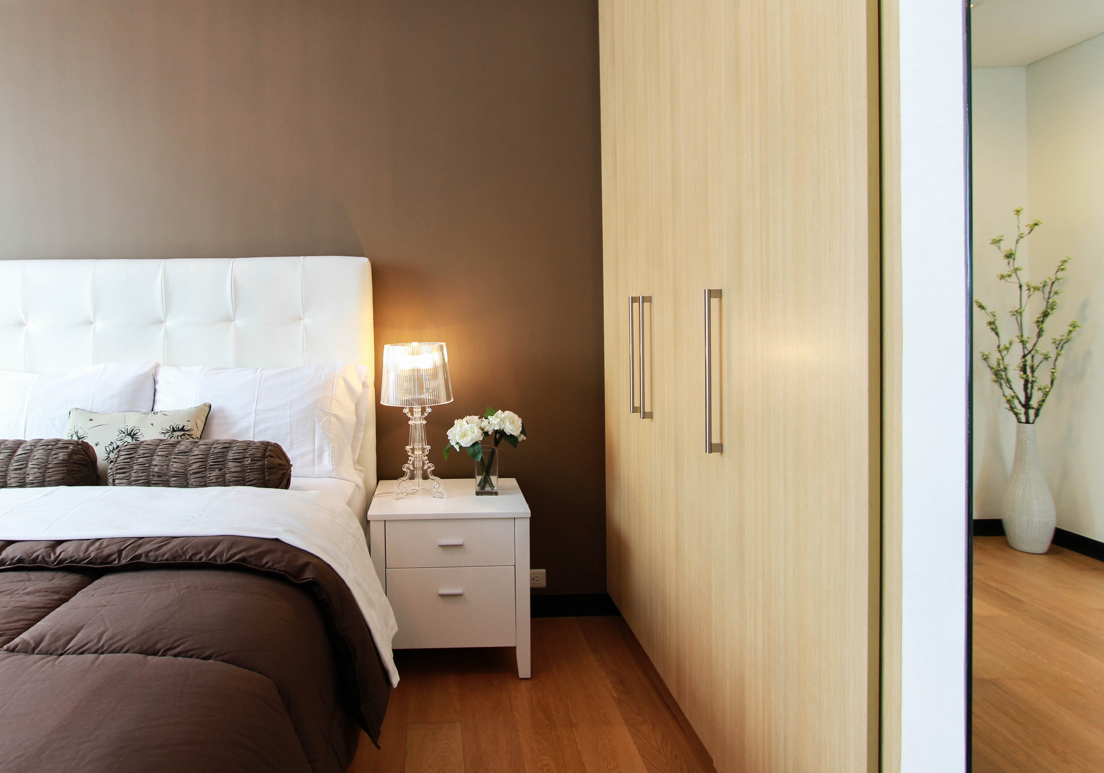come arrestare la camera da letto in stile moderno