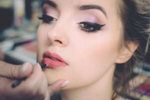 come si diventa make-up artist