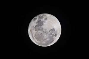 fotografare il cielo: la luce della luna